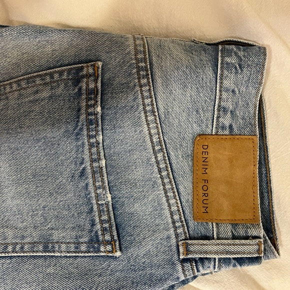 Aritzia Denim Forum Joni High-Riss Jeans, size 26, 29L, subtle rips - Picture 7 of 7